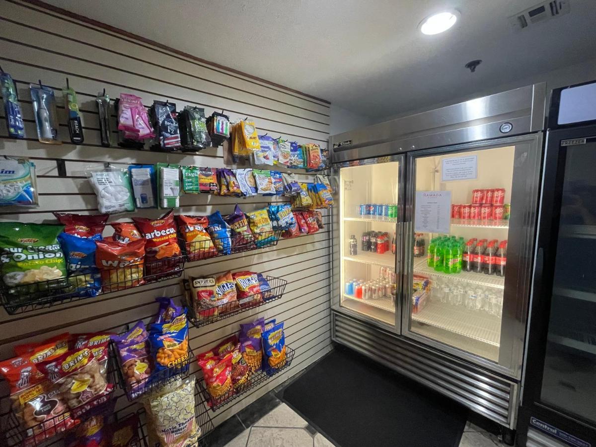 俄克拉何马城机场北部华美达酒店 奧克拉荷馬 外观 照片