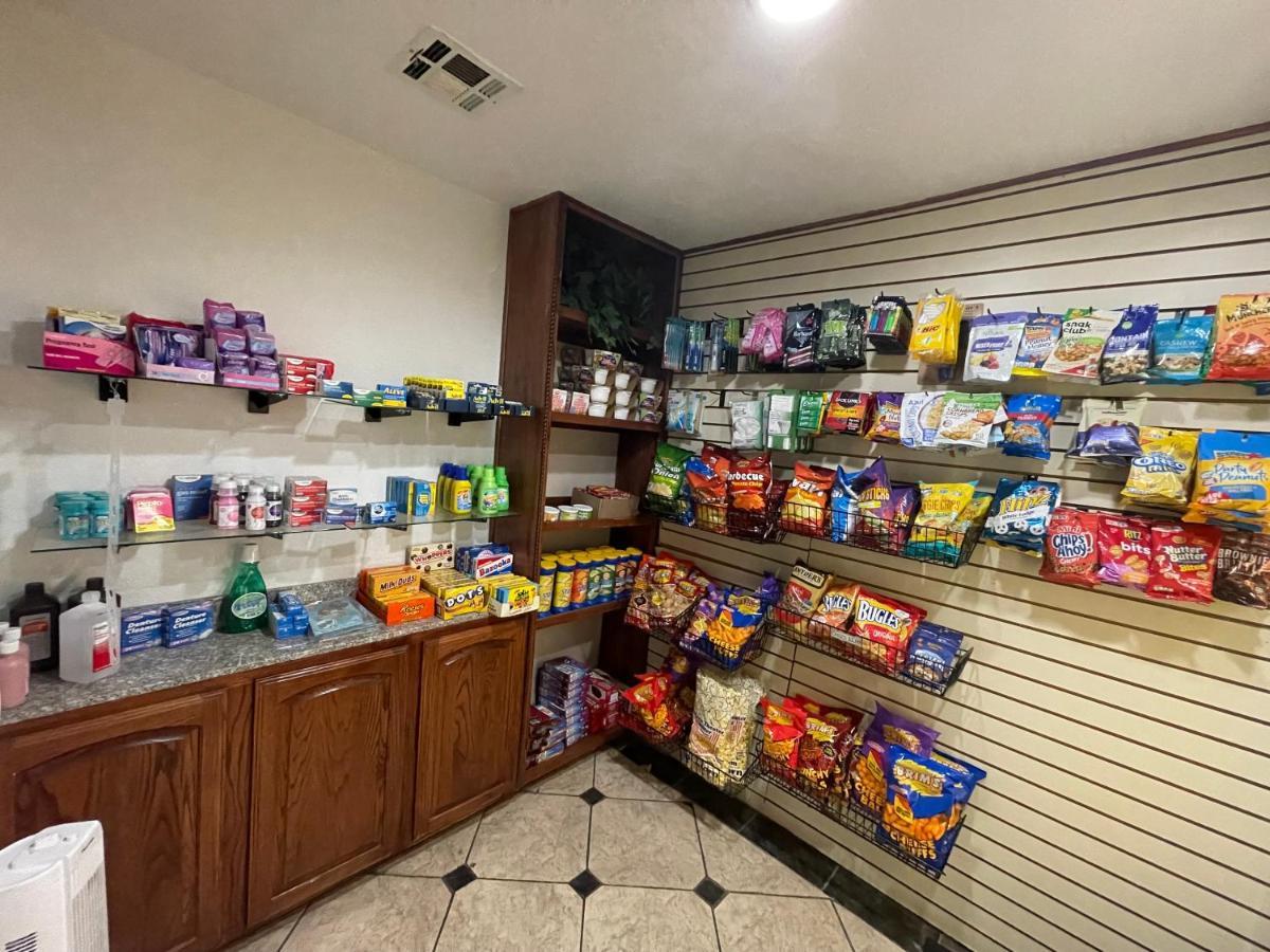 俄克拉何马城机场北部华美达酒店 奧克拉荷馬 外观 照片