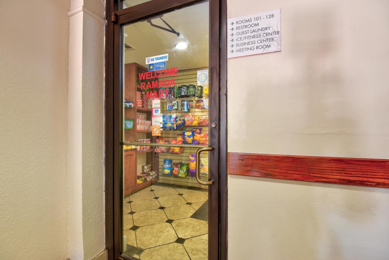 俄克拉何马城机场北部华美达酒店 奧克拉荷馬 外观 照片